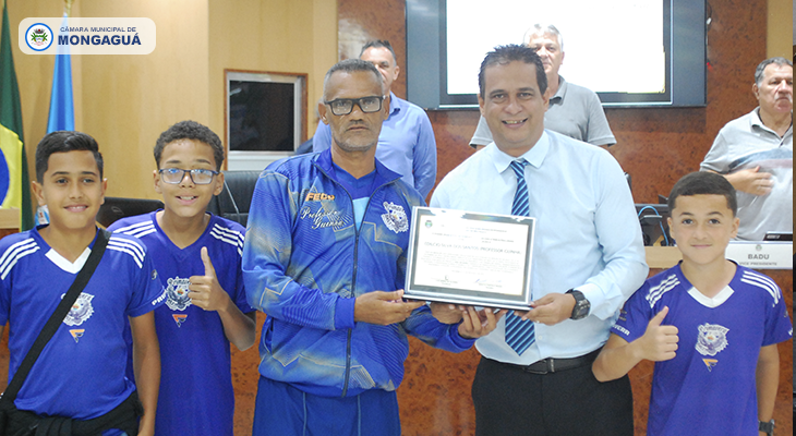Câmara de Mongaguá homenageia Professor Guinha por sua dedicação ao esporte e à juventude